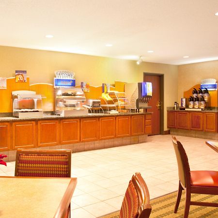 Best Western Plus Bourbonnais Hotel & Suites Exteriör bild