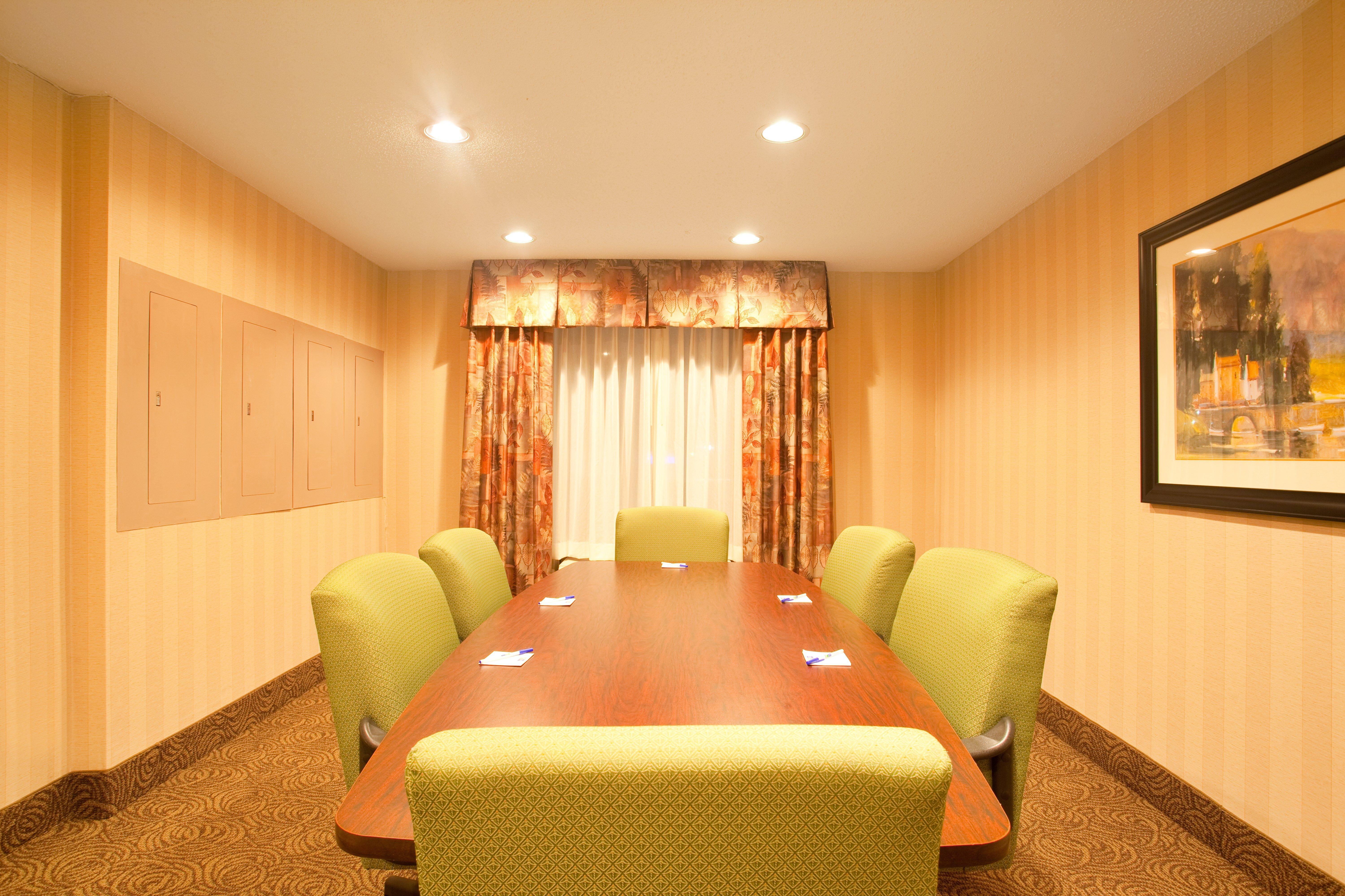 Best Western Plus Bourbonnais Hotel & Suites Exteriör bild