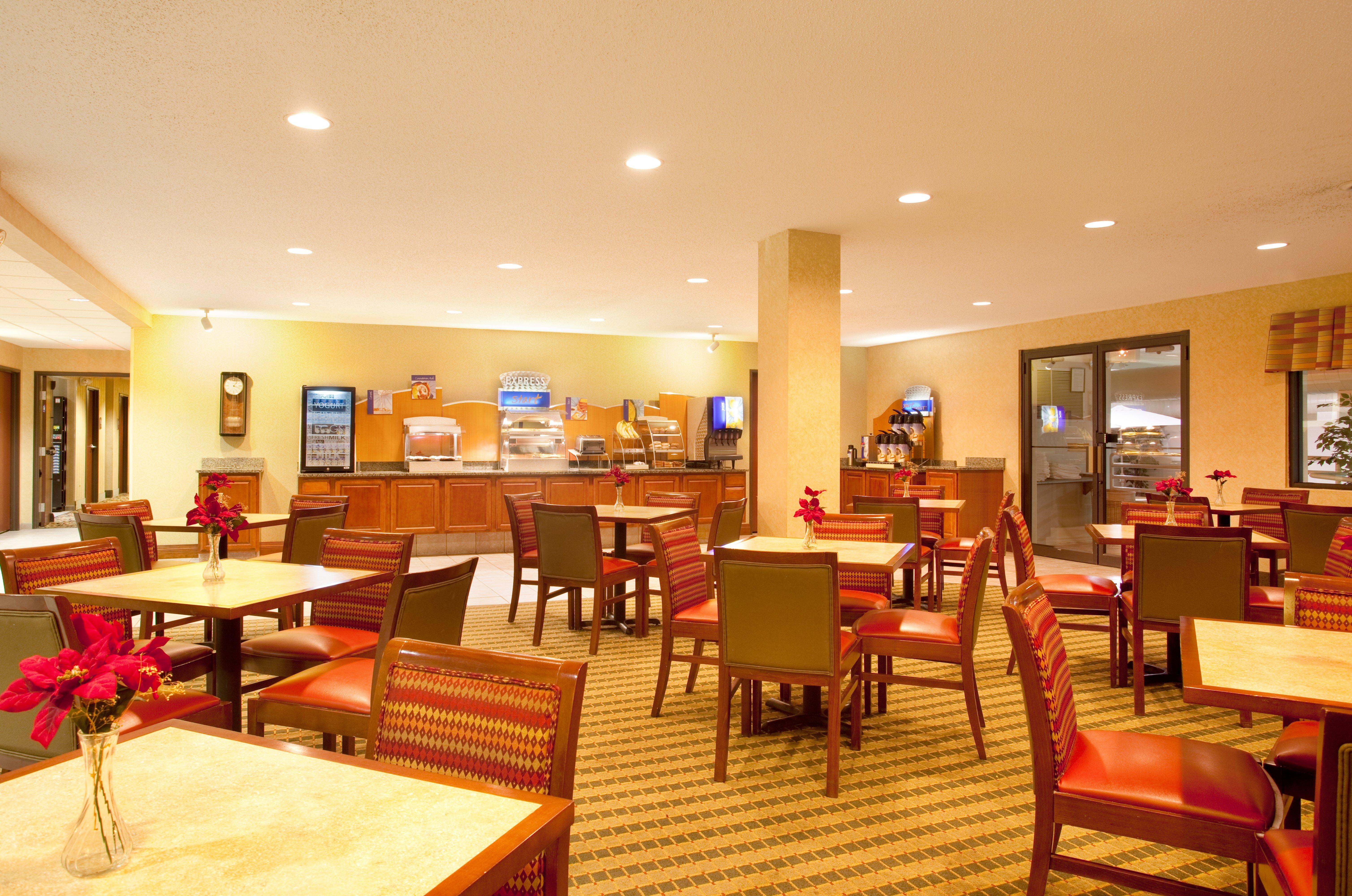 Best Western Plus Bourbonnais Hotel & Suites Exteriör bild