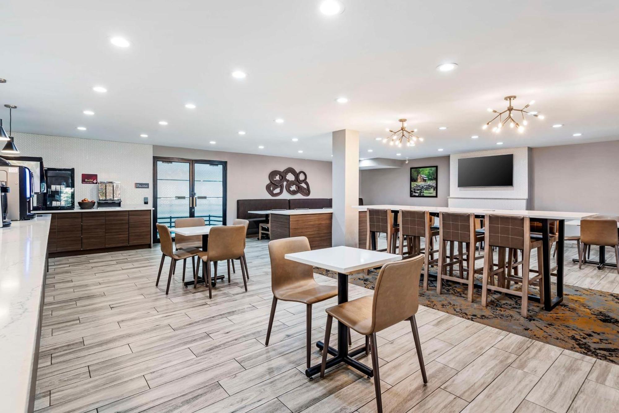 Best Western Plus Bourbonnais Hotel & Suites Exteriör bild