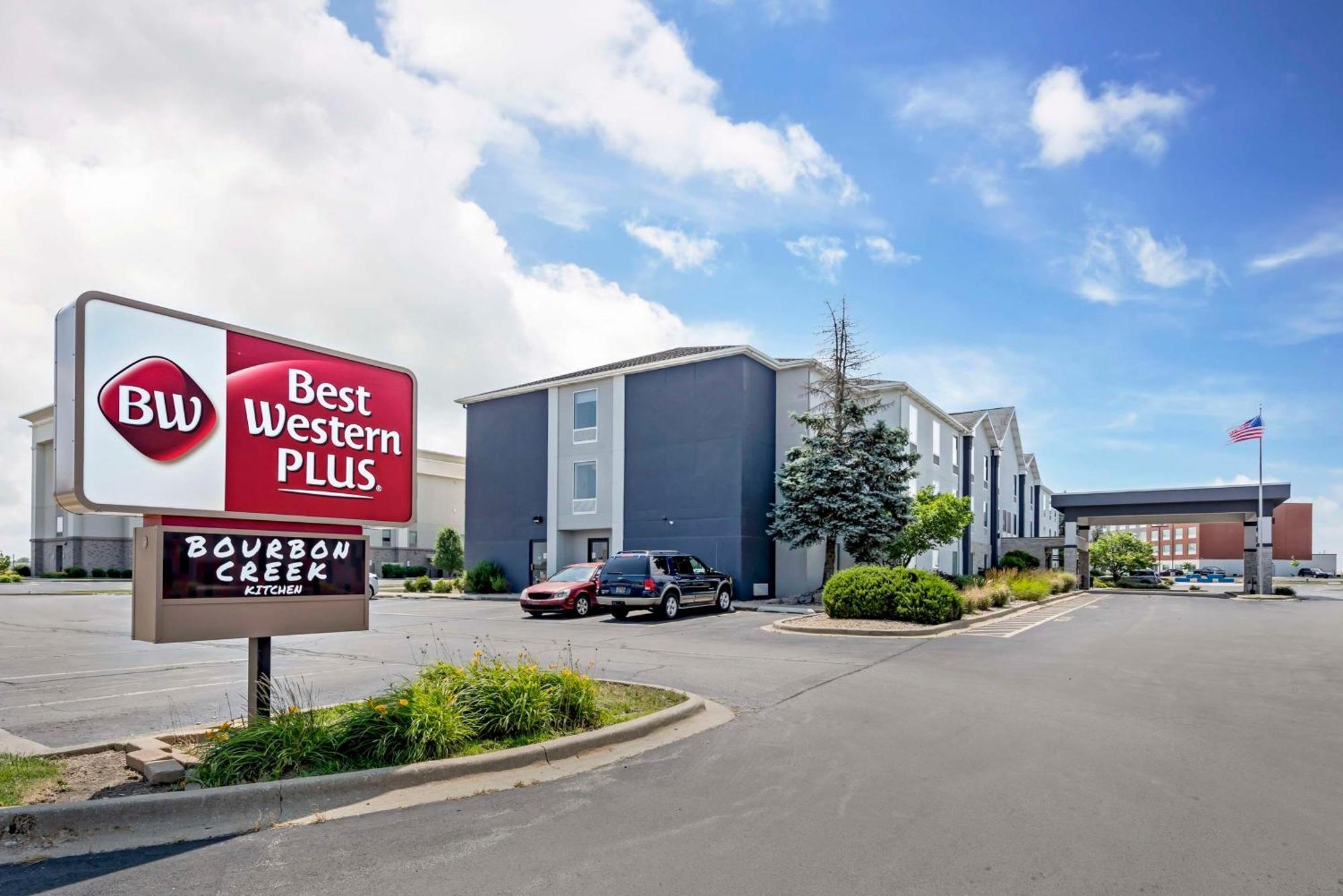 Best Western Plus Bourbonnais Hotel & Suites Exteriör bild